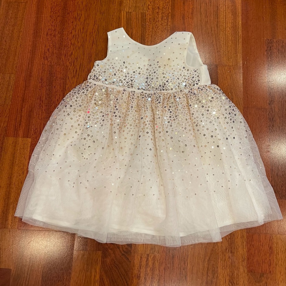 Toddler girl dress, size 12-18 mo